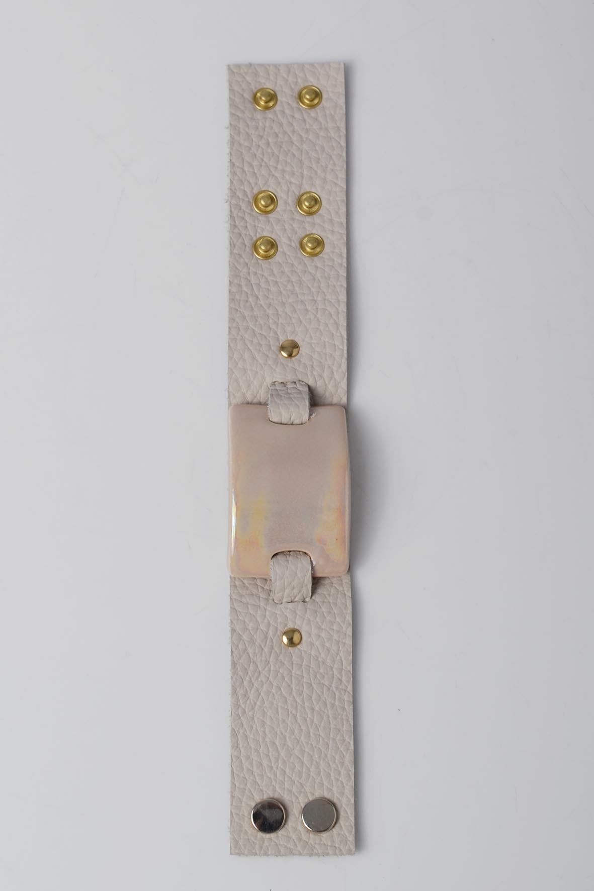 Adjustable Leather Bracelet with Cream Ceramic Element