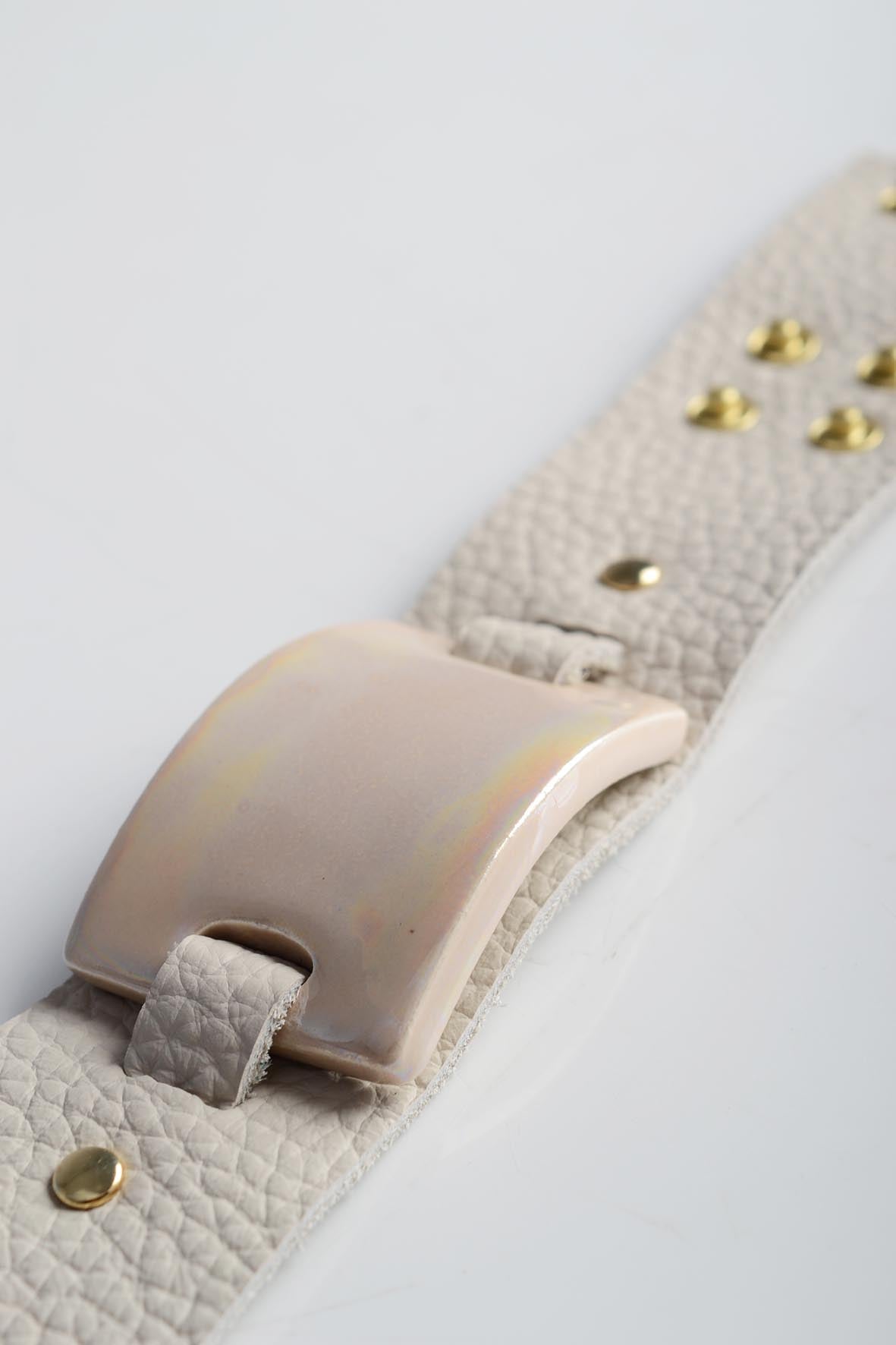 Adjustable Leather Bracelet with Cream Ceramic Element