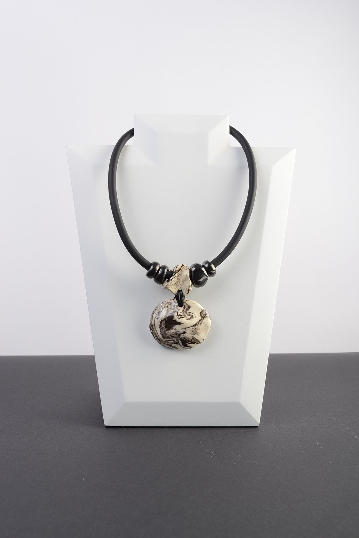 Asymmetrical Necklace For Women Marble Decor 