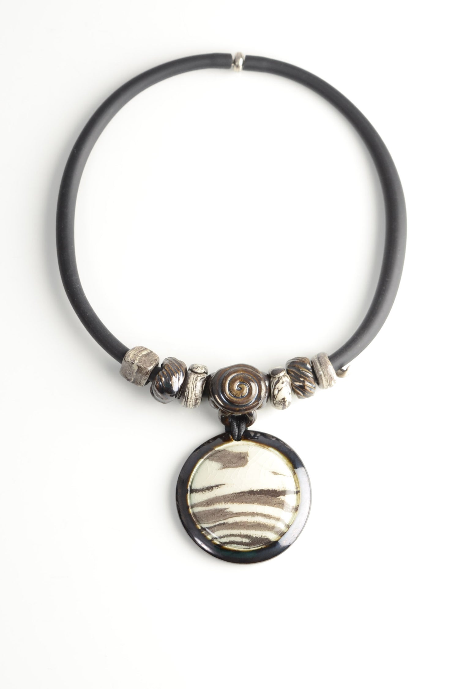 Black and White Marble Necklace – Elegant Ceramic Pendant for Women