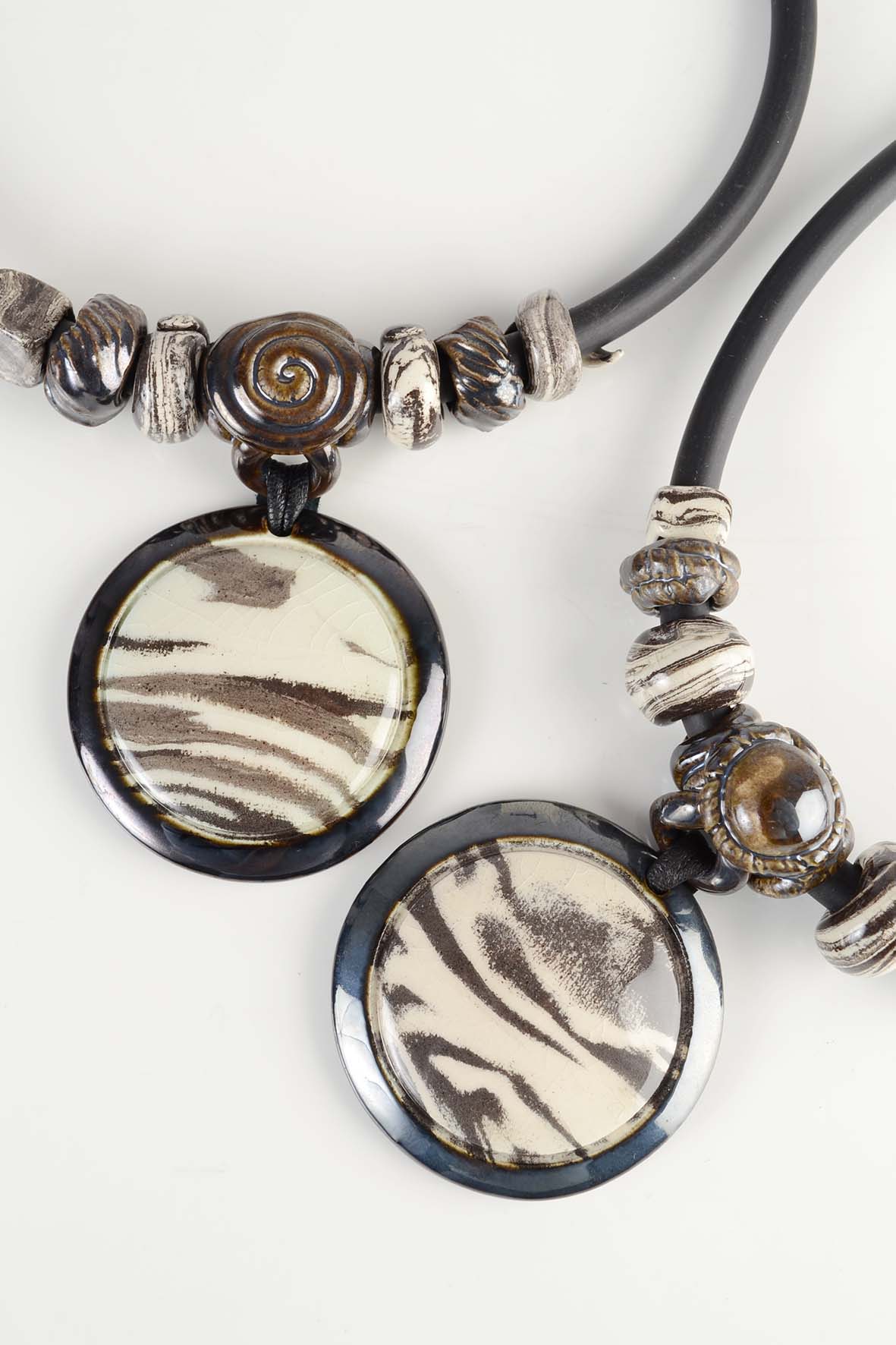 Black and White Marble Necklace – Elegant Ceramic Pendant for Women