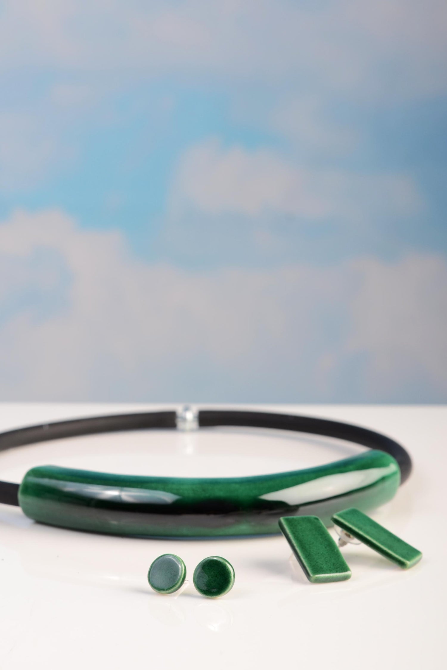 Bright Green Modern Minimalist Collar Necklace