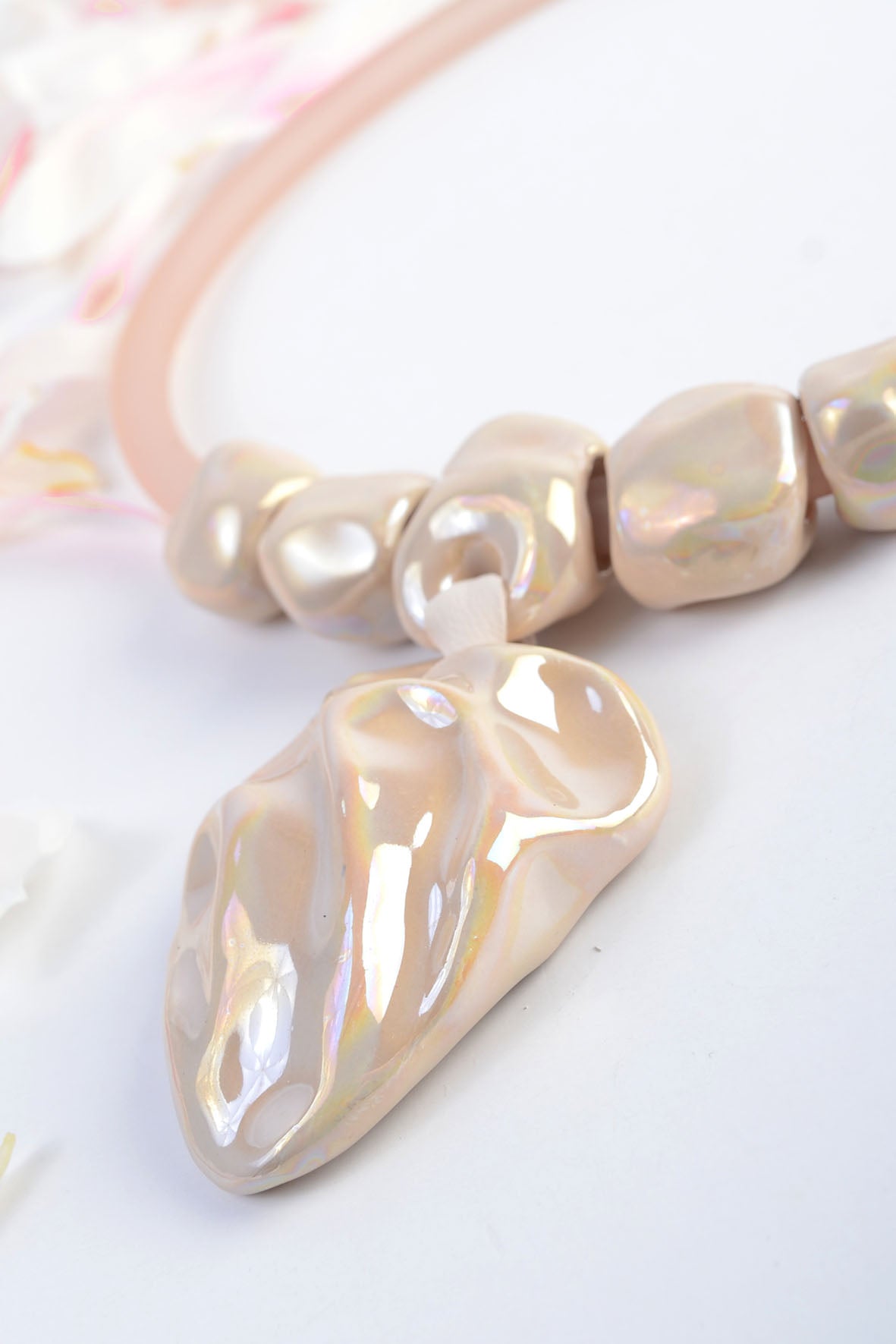 Ceramic Pendant Necklace Beige