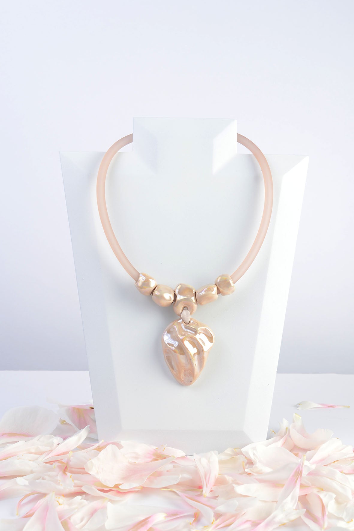 Ceramic Pendant Necklace Beige