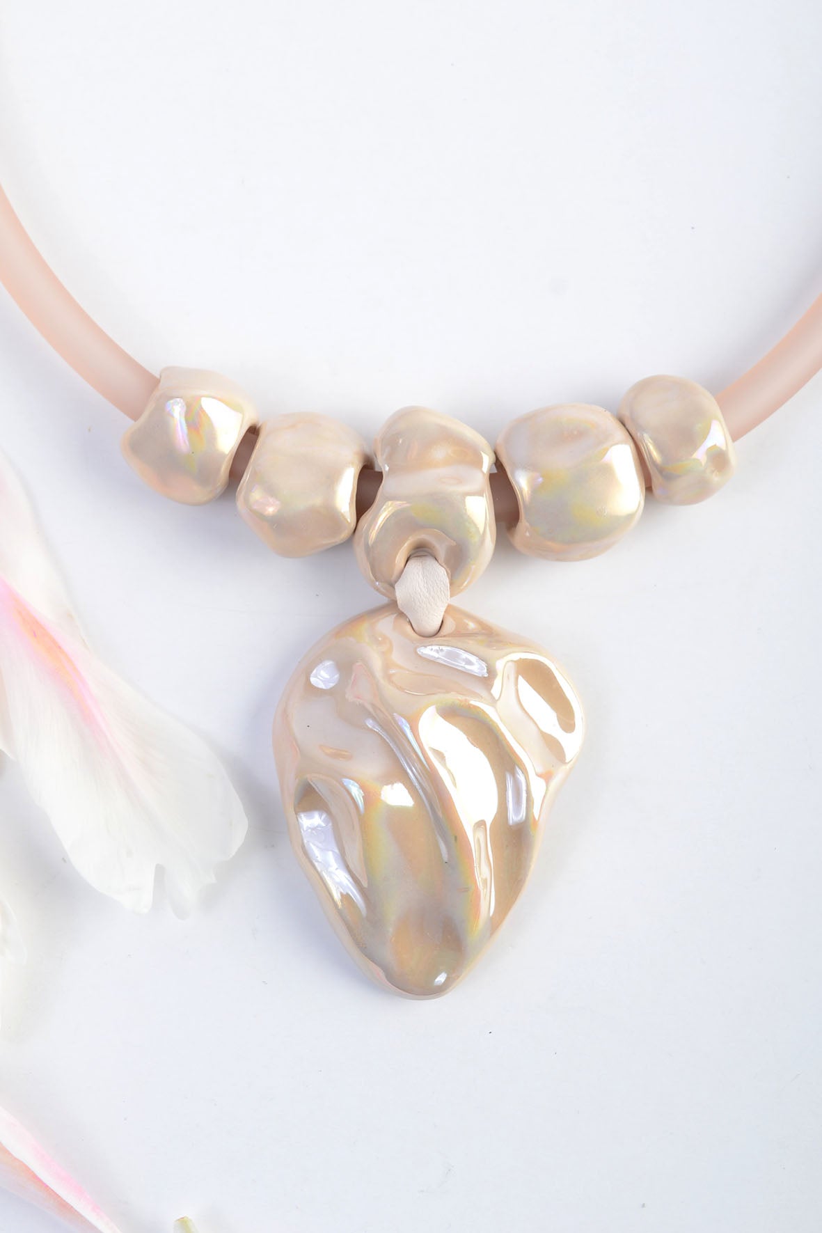 Ceramic Pendant Necklace Beige