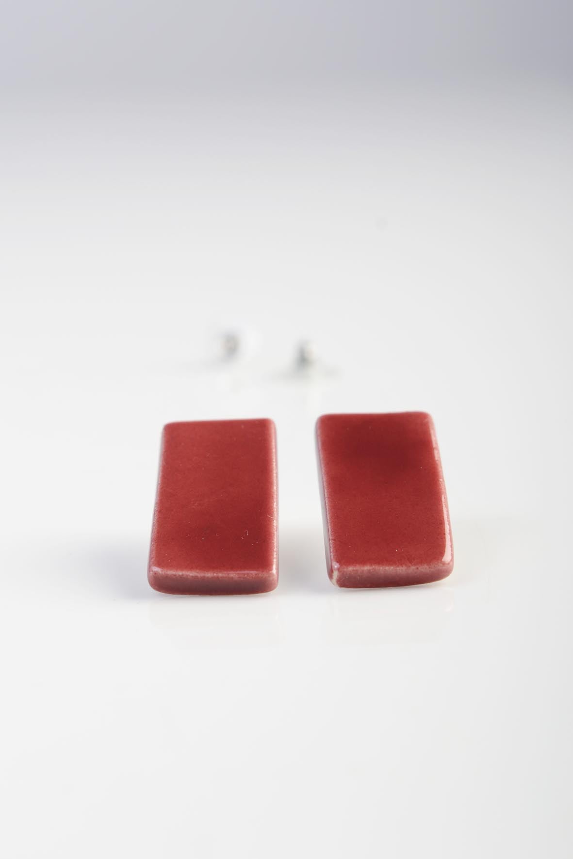 Elegant Burgundy Ceramic Stud Earrings