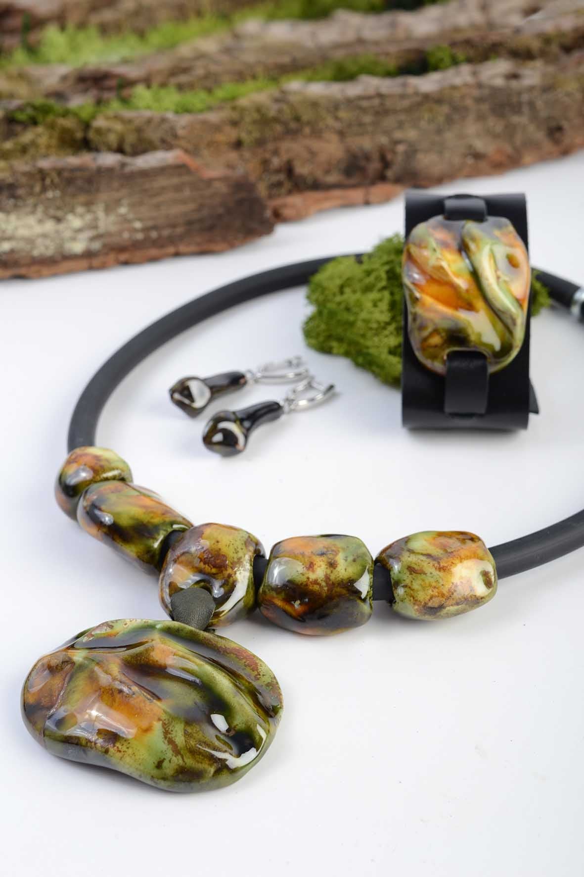 Green Ceramic Pendant Necklace
