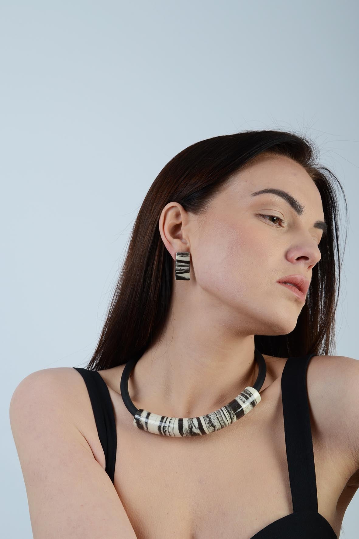 Minimalistic Marble-Look Necklace
