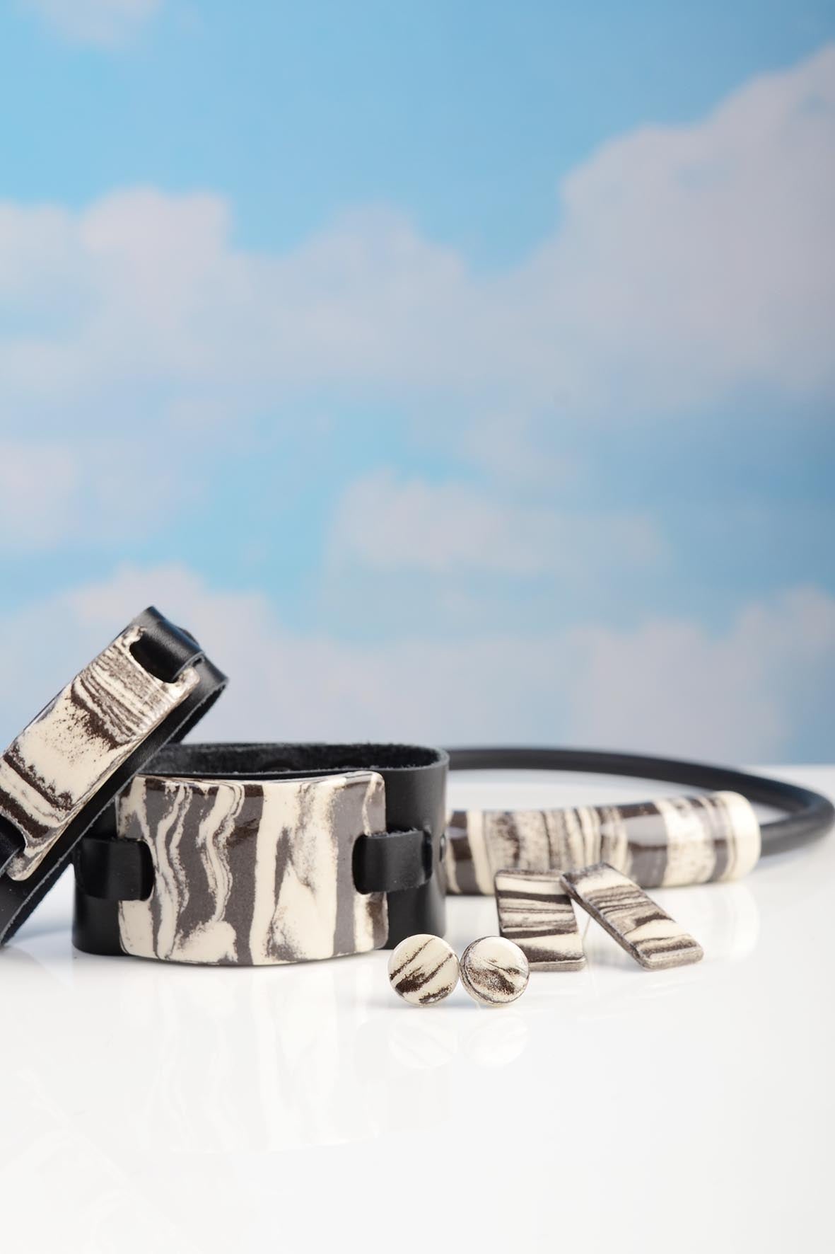 Minimalistic Marble-Look Necklace