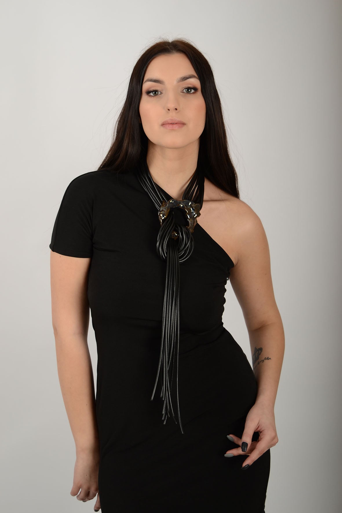 Multifunctional Long Black Necklace ing-ring