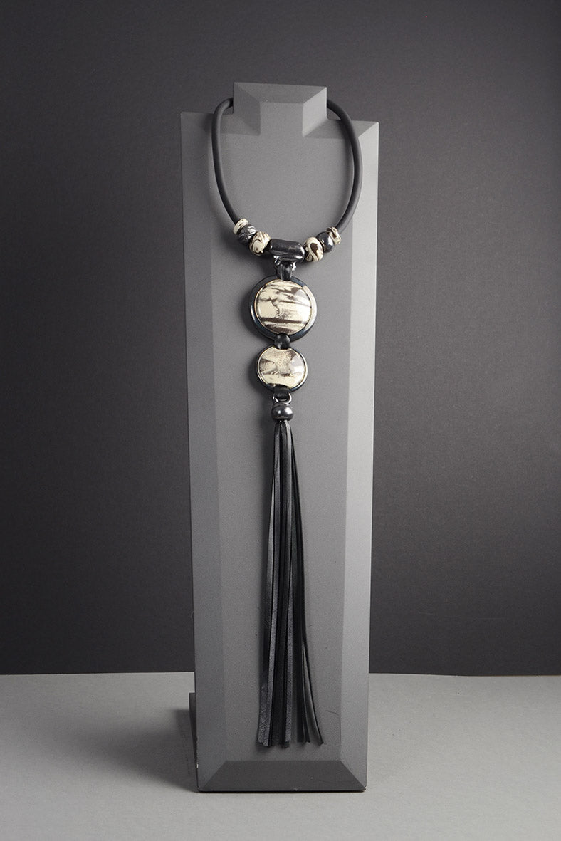 Spectacular Necklace Black & White