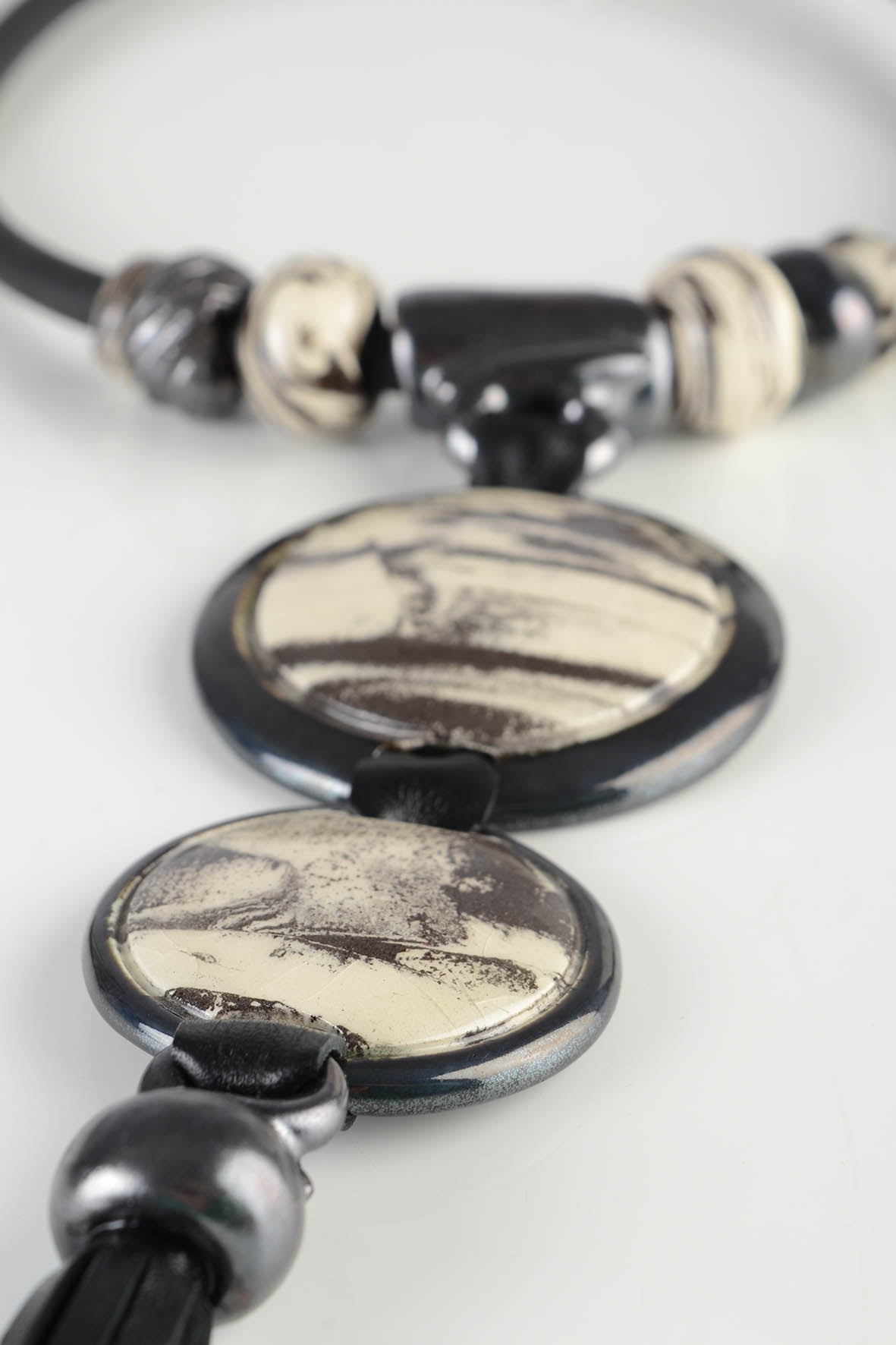 Spectacular Necklace Black & White